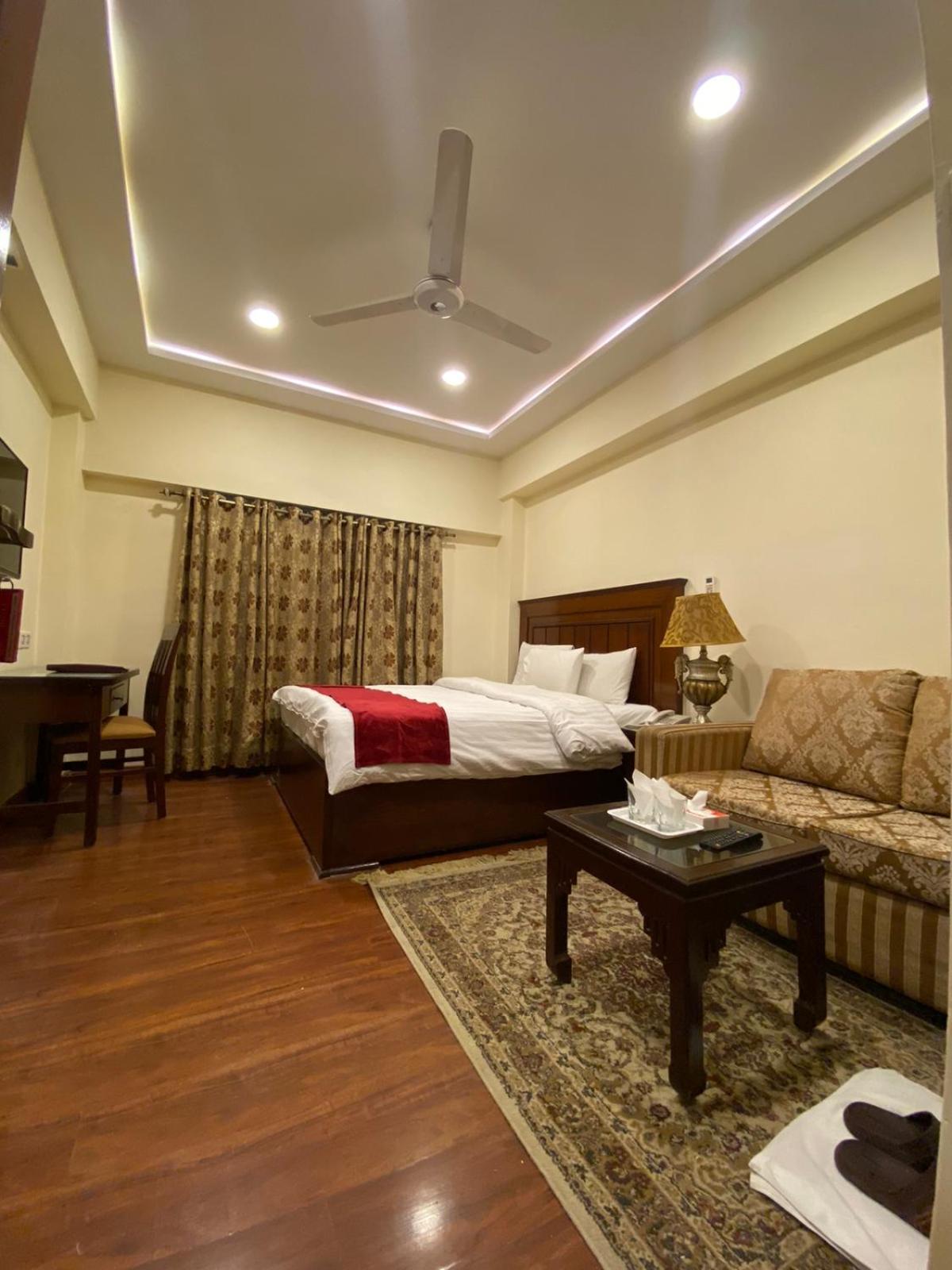 Diplomat Hotel Islamabad Buitenkant foto