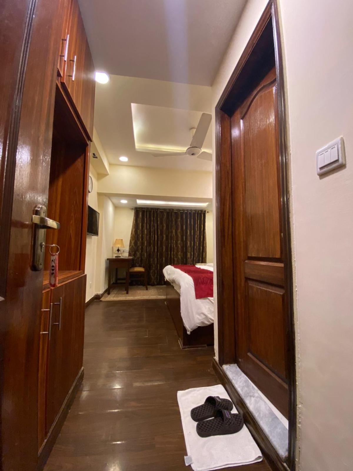 Diplomat Hotel Islamabad Buitenkant foto