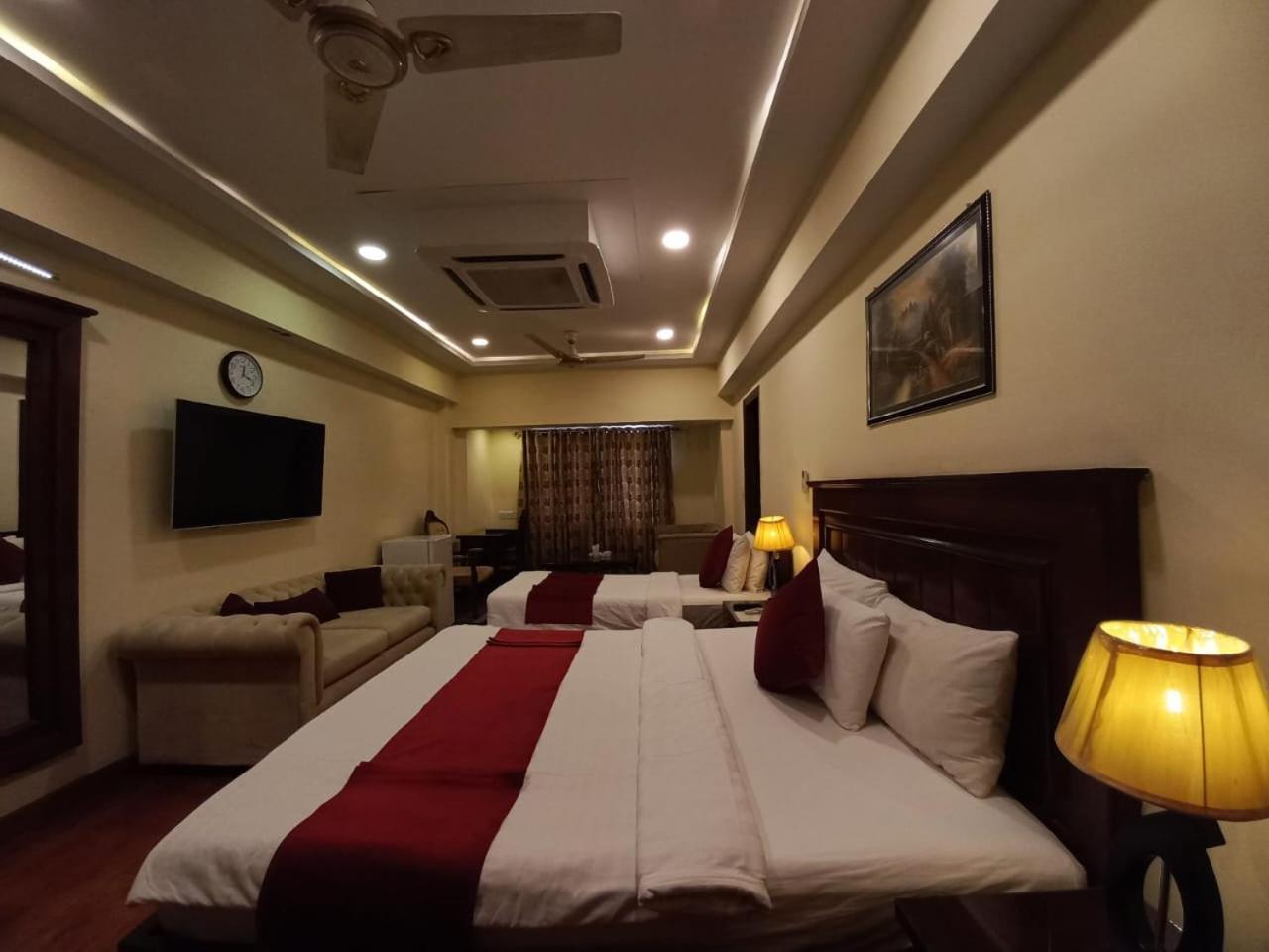 Diplomat Hotel Islamabad Buitenkant foto